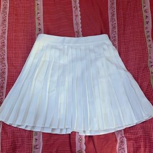 White ruffled skirt